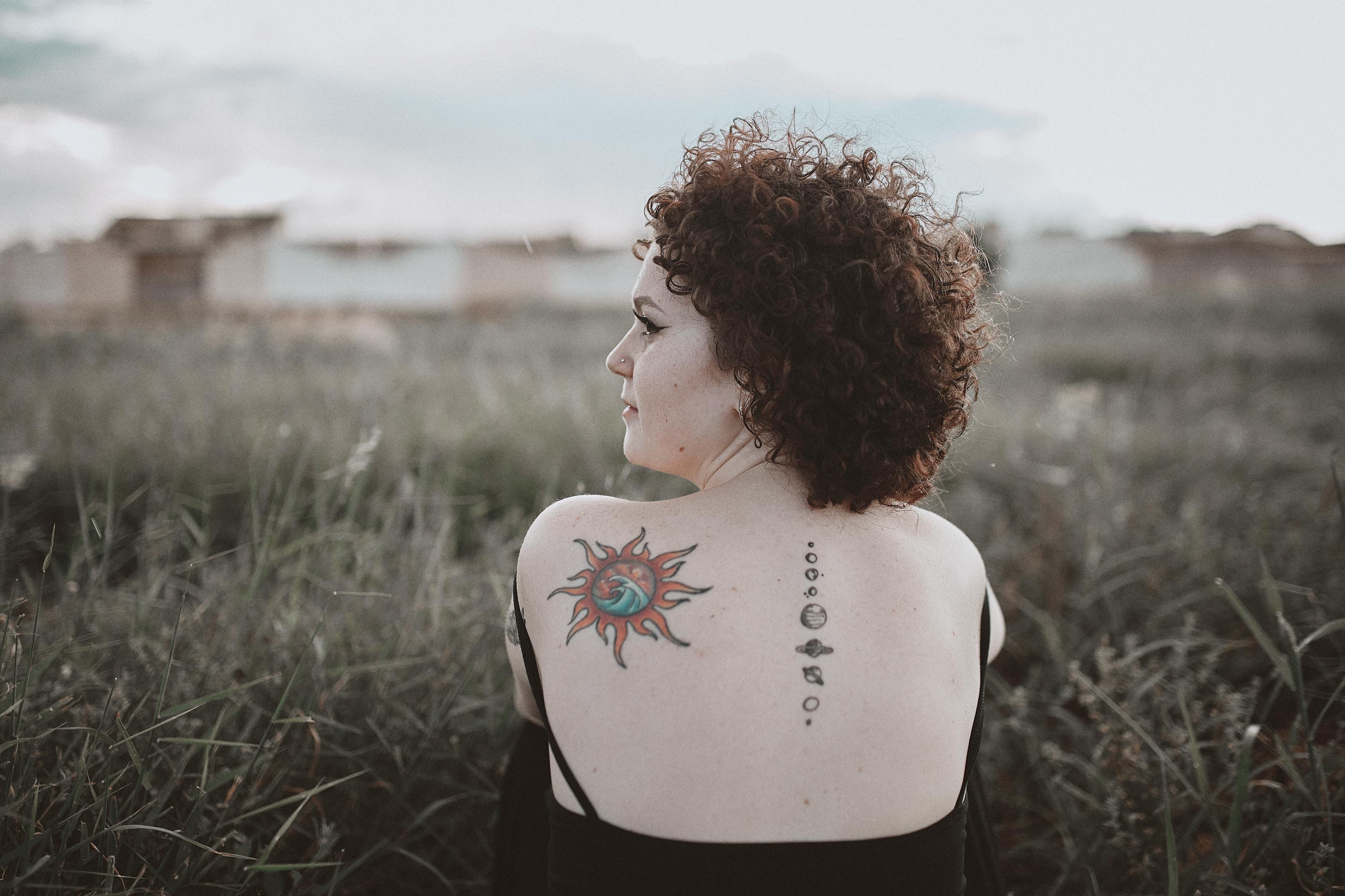 被騙的女明星背后的真相揭秘與反思
